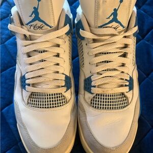 Jordan 4 Military Blue